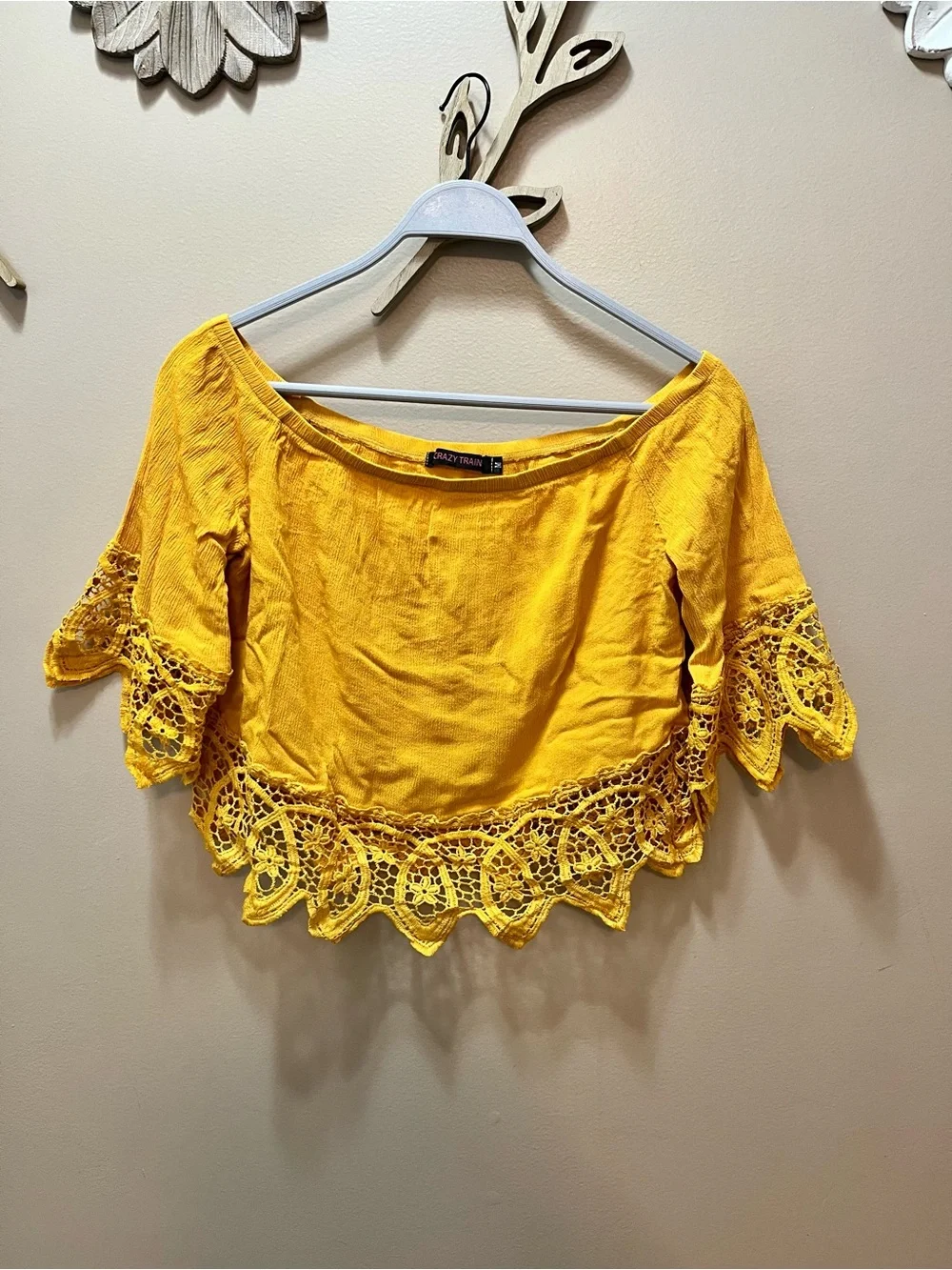 Crazy Train Yellow Off The Shoulder Boho Crochet Top Size Medium
